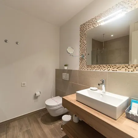 Lustica Apartments Central Tivat Exterior photo